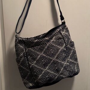 Thirty one casual carry all handbag NEW crossbody